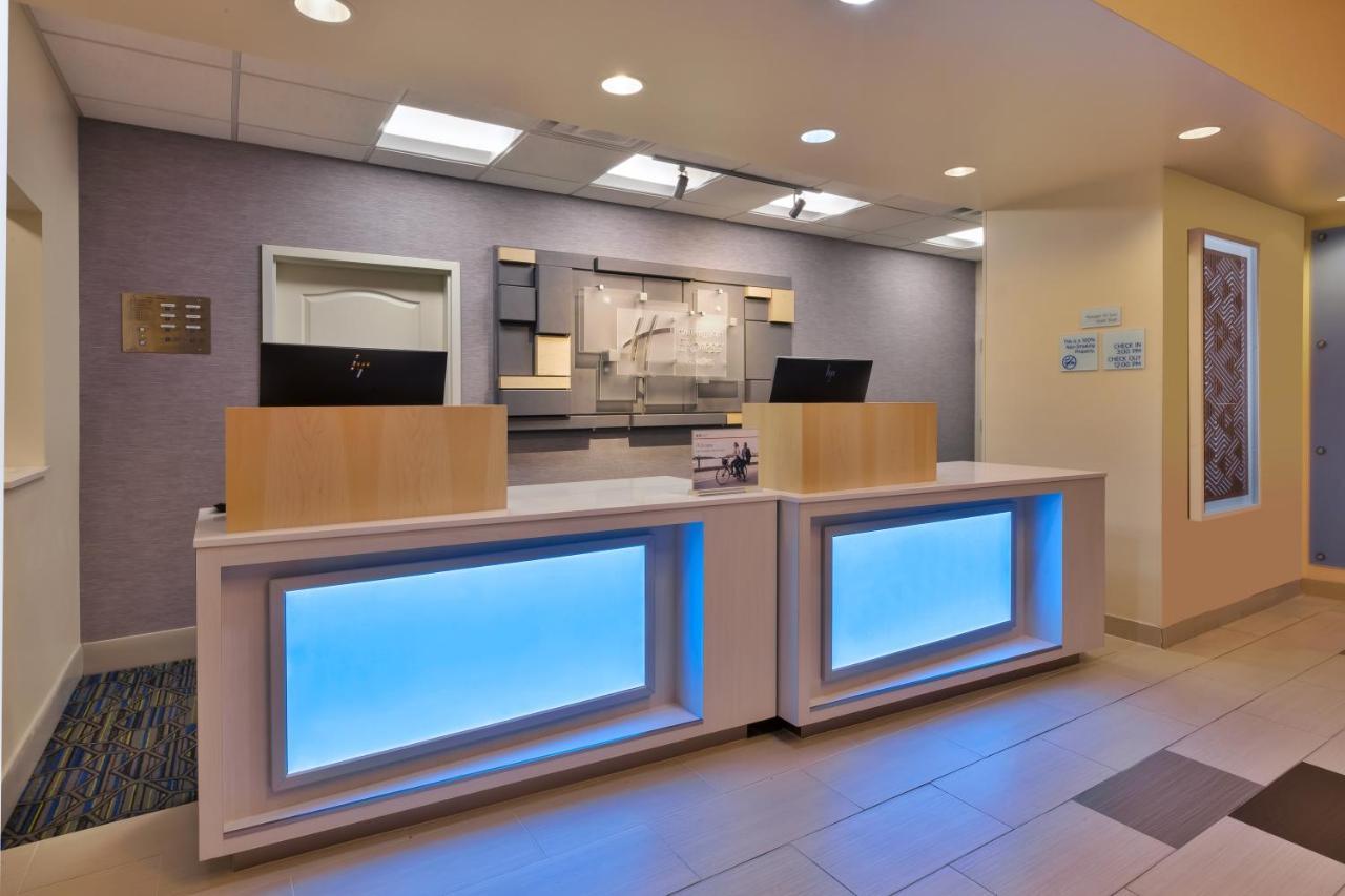 Holiday Inn Express & Suites - Effingham By Ihg Екстер'єр фото