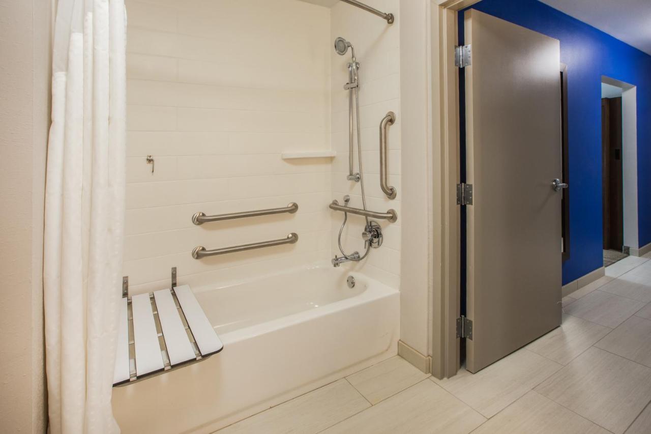 Holiday Inn Express & Suites - Effingham By Ihg Екстер'єр фото