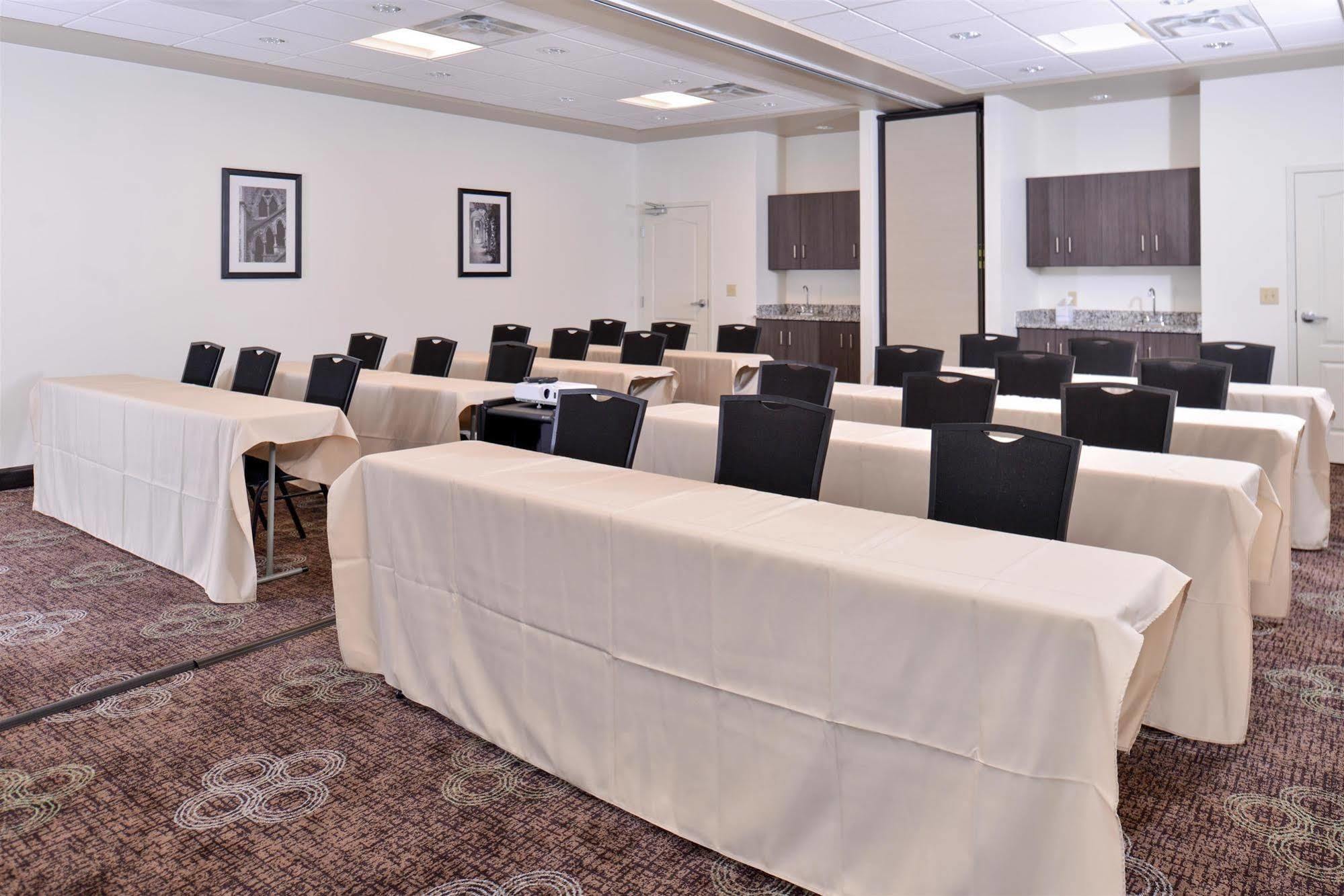Holiday Inn Express & Suites - Effingham By Ihg Екстер'єр фото